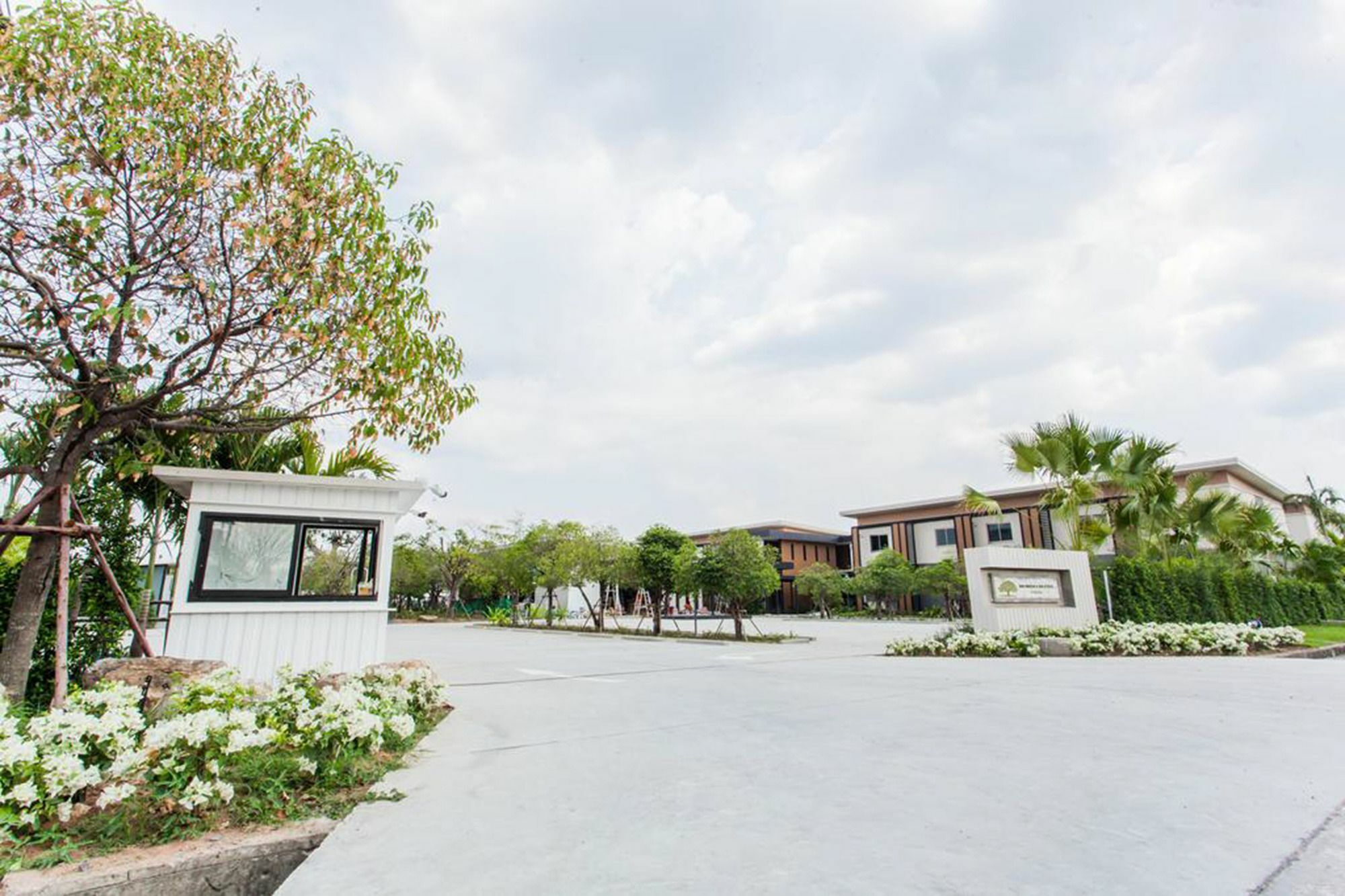 Morino Hotel Si Racha Luaran gambar
