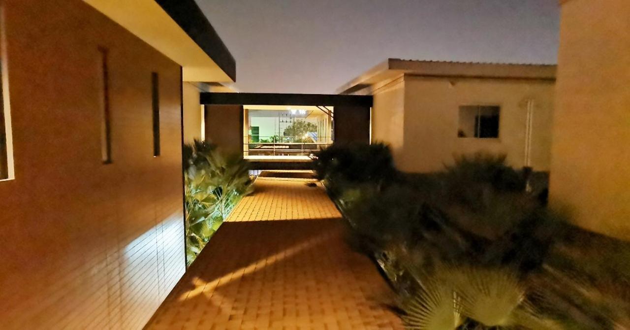 Morino Hotel Si Racha Luaran gambar